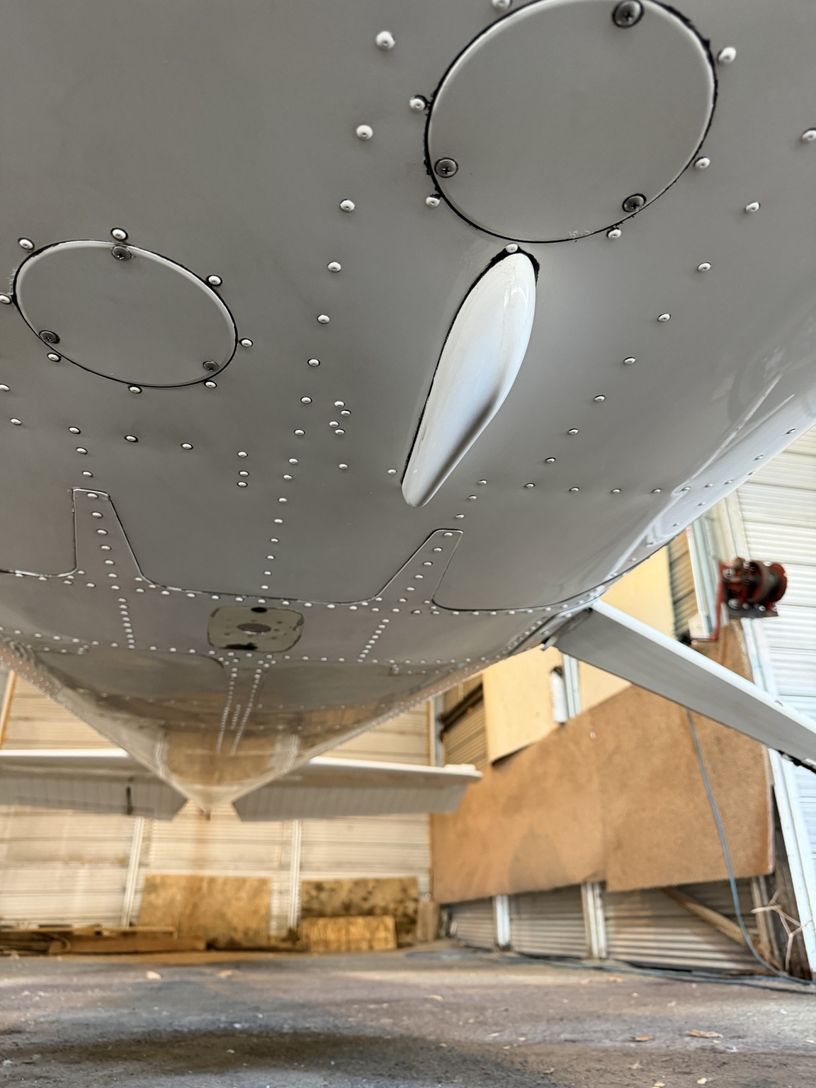 Cessna belly after detailing