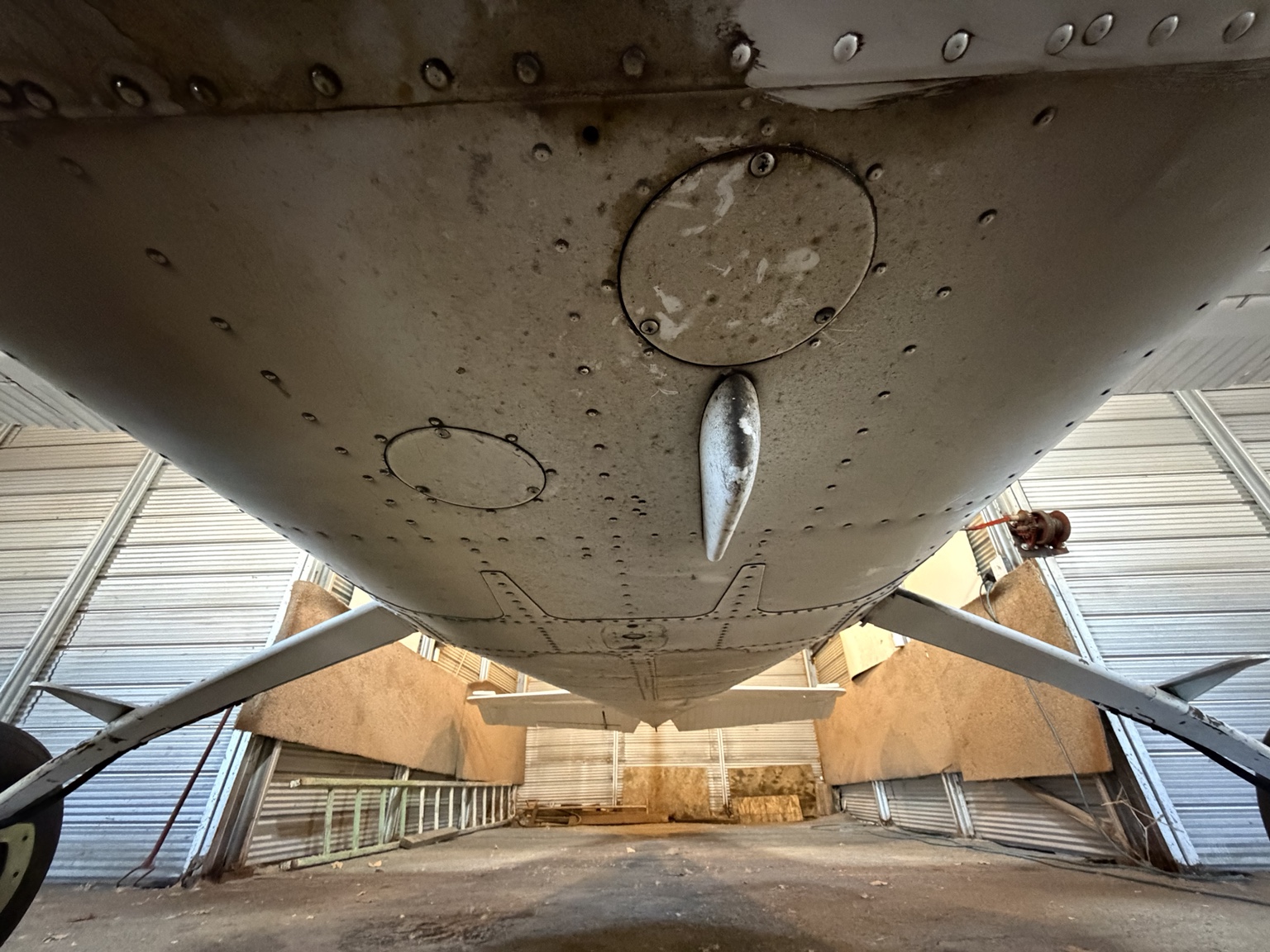 Cessna belly before detailing